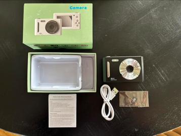 Digitale camera NIEUW in doos 32gb ook met selfie stand beschikbaar voor biedingen