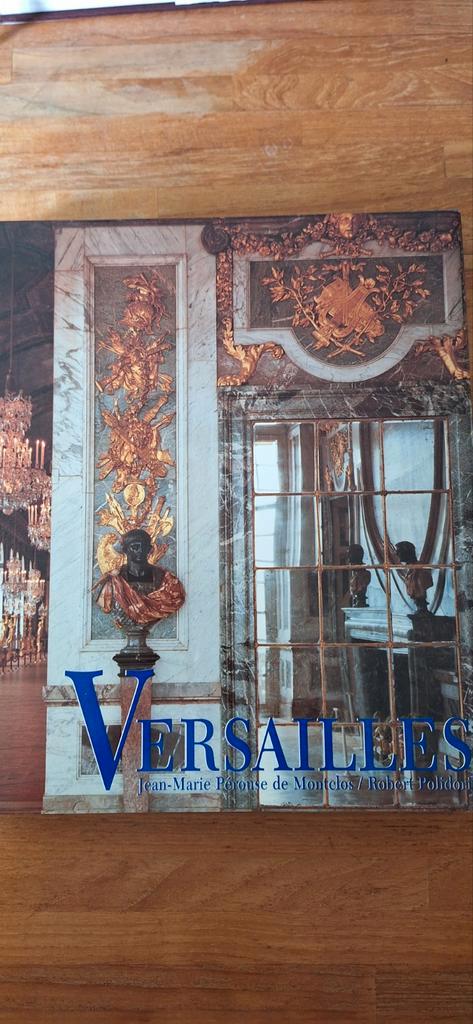 Versailles - Jean-Marie Pérouse de Monclos / Robert Polidor, Boeken, Kunst en Cultuur | Architectuur, Zo goed als nieuw, Architectuur algemeen