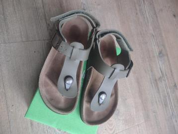 Kipling Juan sandalen,  groen, maat 30, zo goed als nieuw beschikbaar voor biedingen