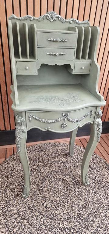 Barok bureau gerestyled groen beschikbaar voor biedingen