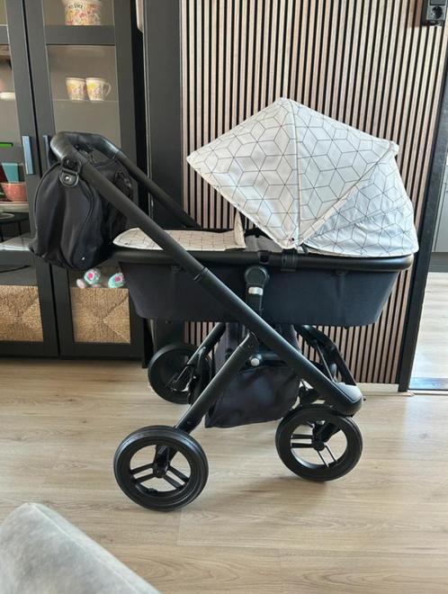 DUBATTI E3 • BLACK & GEOMATRIC • NIEUWSTAAT!, Kinderen en Baby's, Kinderwagens en Combinaties, Nieuw, Combiwagen, Overige merken