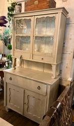 Landelijke oude brocante vitrine servies keuken buffet kast