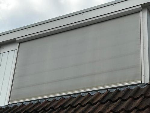 Screen 240 breed 127 hoog, Doe-het-zelf en Verbouw, Rolluiken, Gebruikt, 100 tot 150 cm, 200 cm of meer, Wit, Elektrische bediening