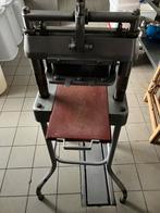 Manueel vleesvermalser vleesmalser op voet, Ophalen