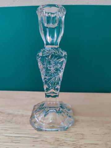 Schitterende kandelaar van kristal beschikbaar voor biedingen