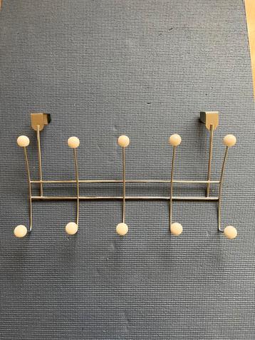 Metalen deurkapstok met 5 haken beschikbaar voor biedingen