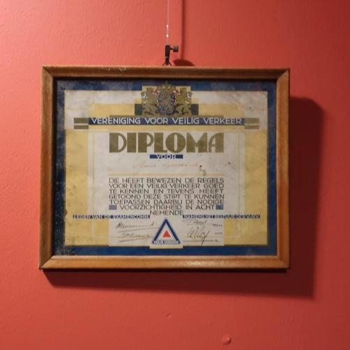 Diploma Vereniging voor Veilig Verkeer oud in lijst 29 x 24, Huis en Inrichting, Woonaccessoires | Lijsten, Gebruikt, Minder dan 50 cm