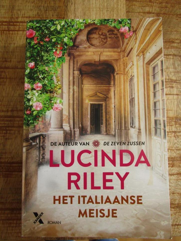 Lucinda Riley - Het Italiaanse Meisje, Boeken, Romans, Zo goed als nieuw, Nederland, Ophalen of Verzenden