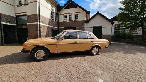 W123 250 1979 6 cilinder, met boekjes en bijzondere km-stand, Auto's, Mercedes-Benz, Particulier, 200-Serie, Open dak, Benzine