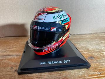 ✅ Kimi Räikkönen 2017 helm 1:5 Spark Ferrari SF70H Formule 1 beschikbaar voor biedingen