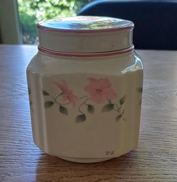 Vintage Douwe Egberts Tea Caddy beschikbaar voor biedingen