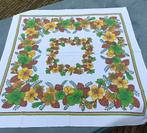 Vintage tafelkleed oranje geel bruine bloemen 84x86 cm (KT4), Ophalen of Verzenden, Gebruikt, Vierkant