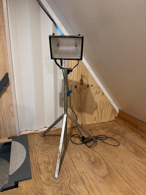Bouwlamp Schijnwerper op statief 3 meter hoog, Doe-het-zelf en Verbouw, Bouwverlichting, Zo goed als nieuw, Lamp met armatuur