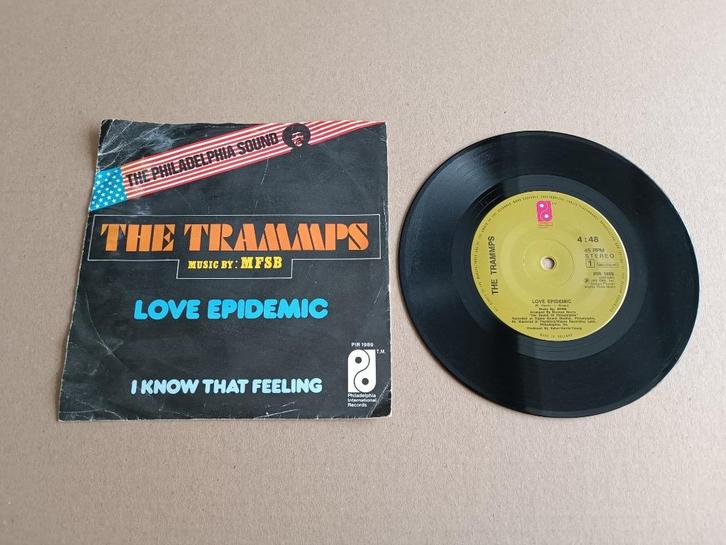 Single: The Tramps - Love Epidemic (1974), Cd's en Dvd's, Vinyl Singles, Gebruikt, Pop, 7 inch, Verzenden