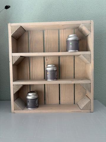 Z.g.a.n. houten thee rek, 38 x 35 cm incl. theeblikjes beschikbaar voor biedingen