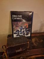 Boek + oude camera, Ophalen of Verzenden, Fototoestel