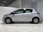 Toyota Yaris 1.3 VVT-i Aspiration l PANO l CAMERA l DEALER O, Euro 5, Stof, Gebruikt, 4 cilinders