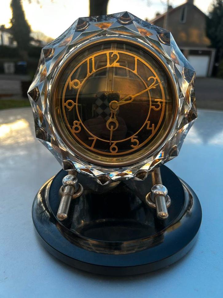 Vintage Majak Tafelklok met Kristal, Antiek en Kunst, Antiek | Klokken, Ophalen