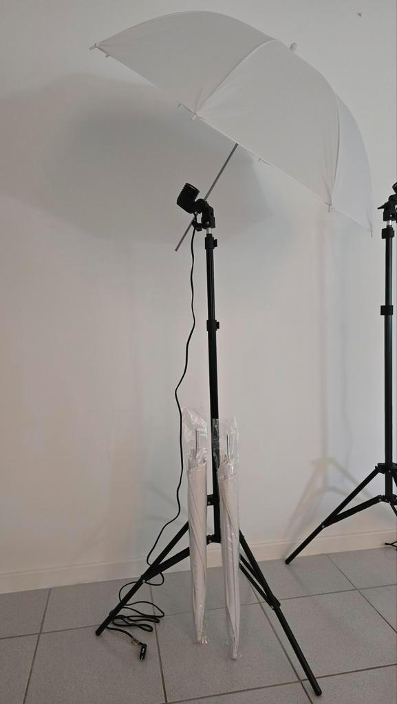 2x Witte paraplu soft voor fotostudio - prijs teab, Audio, Tv en Foto, Fotografie | Fotostudio en Toebehoren, Zo goed als nieuw