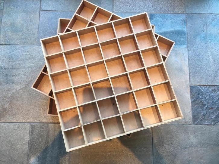 letterbak, vakjesbak, kralenbak, schroevenbak, Huis en Inrichting, Woonaccessoires | Wanddecoraties, Zo goed als nieuw, Ophalen of Verzenden