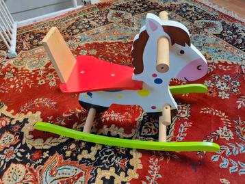 Houten Schommelpaard beschikbaar voor biedingen