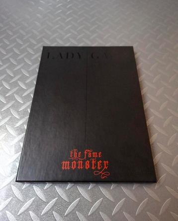 Lady Gaga - The Fame Monster Art Book Collector's Item beschikbaar voor biedingen