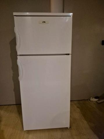 ETNA Koelkast met vriezer - Gratis af te halen! beschikbaar voor biedingen