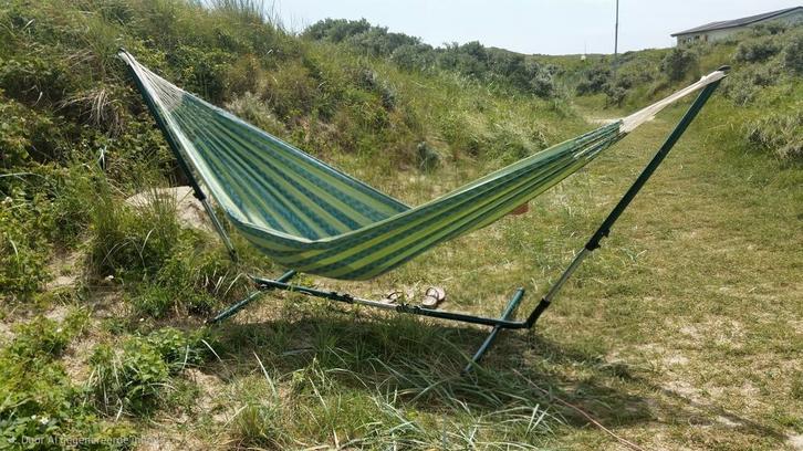 Hangmat met Standaard - Groen/Geel Gestreepte, Tuin en Terras, Hangmatten, Zo goed als nieuw, Eenpersoons, Met standaard, Inklapbaar