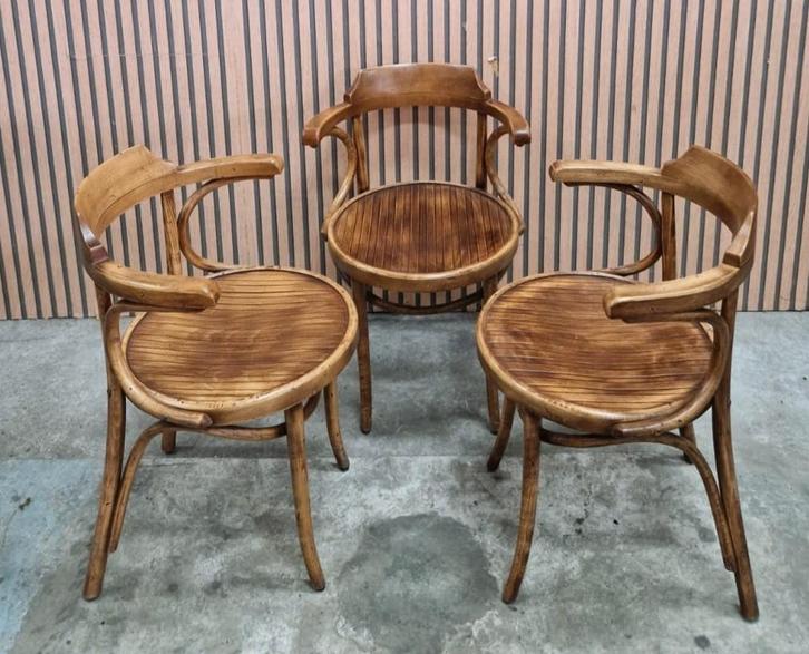 26 x Vintage Thonet cafestoelen houten cafe stoelen Hutten, Antiek en Kunst, Antiek | Meubels | Stoelen en Banken, Ophalen of Verzenden