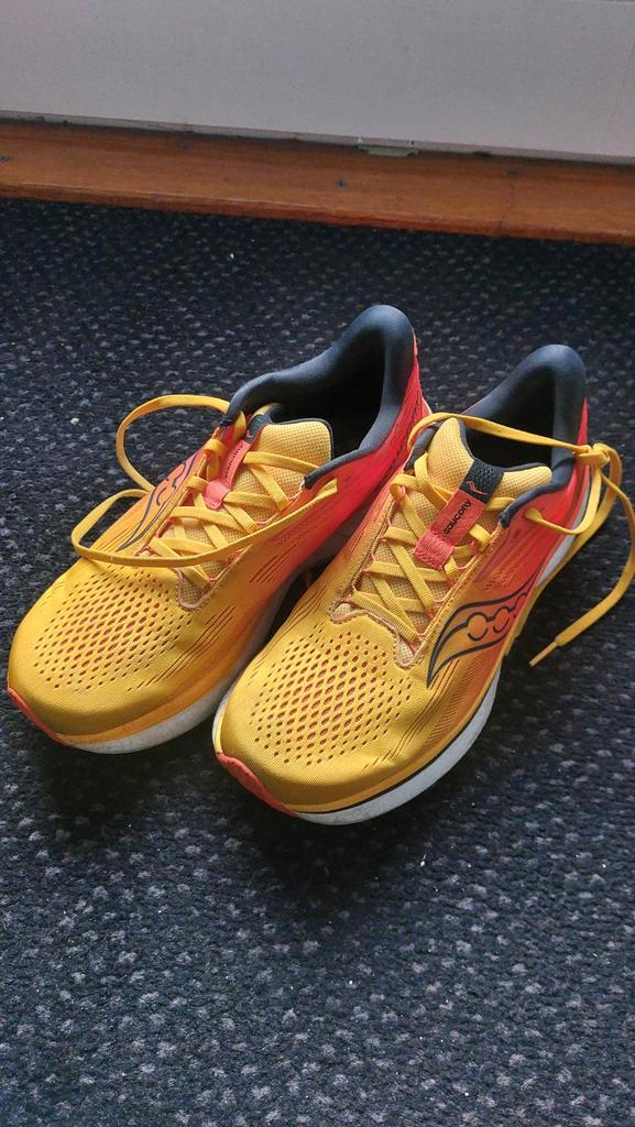 Saucony Hardloopschoenen - Zo goed als nieuw!, Sport en Fitness, Loopsport en Atletiek, Gebruikt, Hardloopschoenen, Hardlopen
