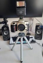 NIKON F60 body met statief en externe flitser, Audio, Tv en Foto, Fotocamera's Analoog, Ophalen of Verzenden, Gebruikt, Spiegelreflex