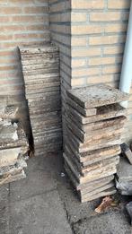 Gratis af te halen: stoeptegels, Ophalen, Zo goed als nieuw, Beton, Terrastegels