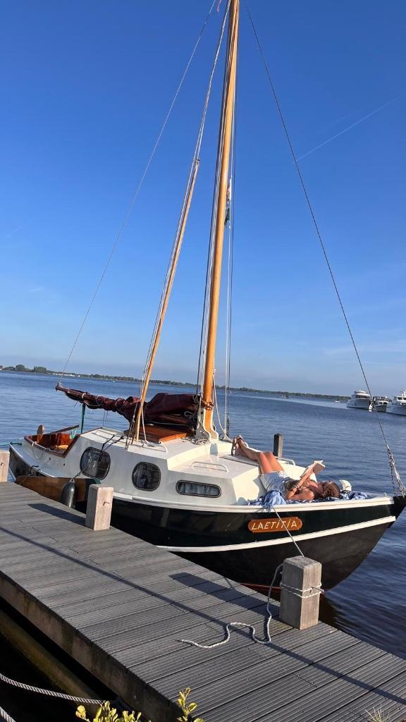 Grundel platbodem kajuit zeilboot, Watersport en Boten, Platbodems, Gebruikt, 6 tot 9 meter, Staal, Benzine, Ophalen