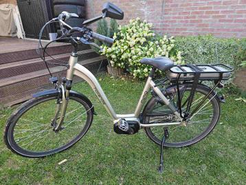 Krachtige elektrische damesfiets met middenmotor-1200 km.  beschikbaar voor biedingen