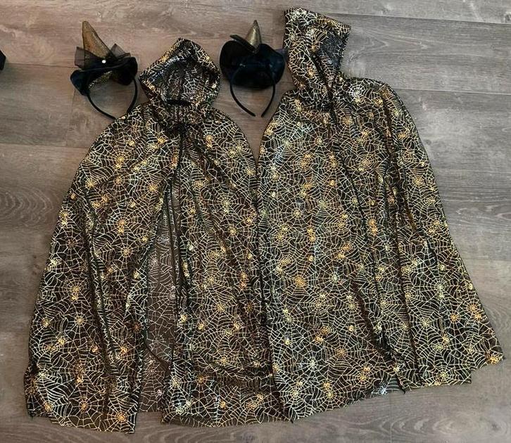 Heksencapes met hoedjes, Kinderen en Baby's, Carnavalskleding en Verkleedspullen, Zo goed als nieuw, Meisje, 110 t/m 116, Ophalen of Verzenden