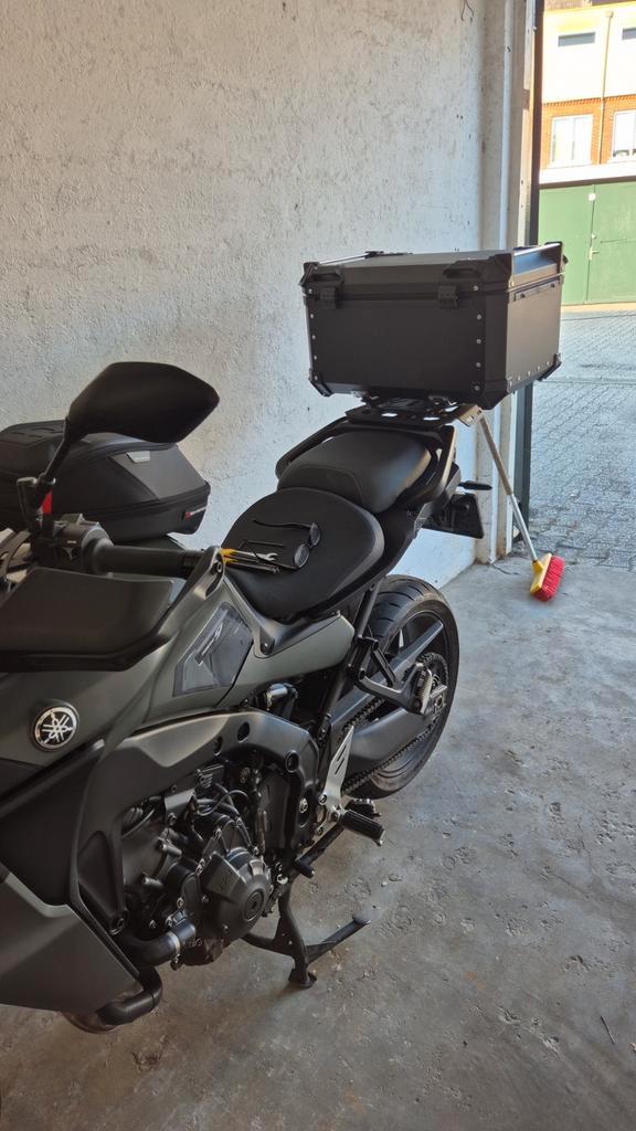 Yamaha Tracer 9/GT Topkoffer & Bagagerek - Nieuwstaat!, Motoren, Accessoires | Koffers en Tassen, Zo goed als nieuw, Ophalen of Verzenden