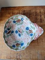 Makkum Tichelaar schaal met  Vlinders, Antiek en Kunst, Ophalen of Verzenden