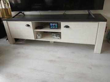 TV meubel  beschikbaar voor biedingen