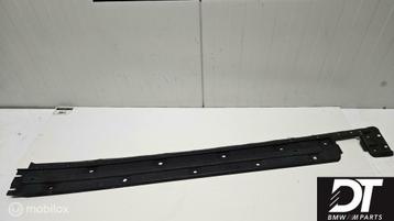 Bodemplaat rechts BMW 5-serie E39 ('95-'03) 51718201496 beschikbaar voor biedingen