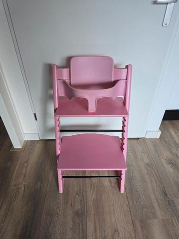 Stokke tripp trapp candy roze inclusief babyset beschikbaar voor biedingen