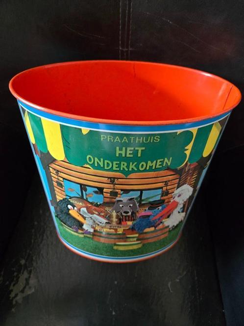 Fabeltjeskrant Vintage oranje metalen prullenbak van Tomado, Huis en Inrichting, Woonaccessoires | Prullenbakken, Gebruikt, Metaal