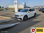 Volkswagen Tiguan 1.4 TSI eHybrid R-Line I Camera I Trekhaak, Auto's, 1716 kg, Zwart, 4 cilinders, Wit