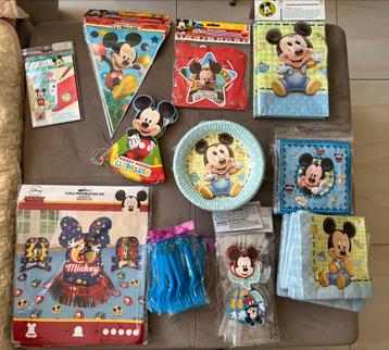 Diverse mickey mouse feest artikelen beschikbaar voor biedingen
