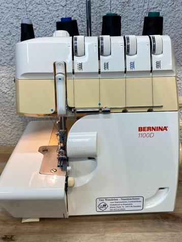 Mooie Sterke Bernina 1100D Lockmachine in zeer goede staat