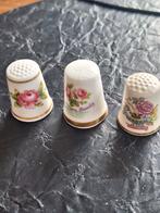 Vingerhoed bloem 3x, Verzamelen, Vingerhoedjes, Ophalen of Verzenden, Zo goed als nieuw, Porselein, Nederland