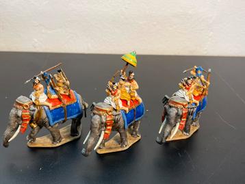 Hat 8142 Indian elephants hand-painted beschikbaar voor biedingen