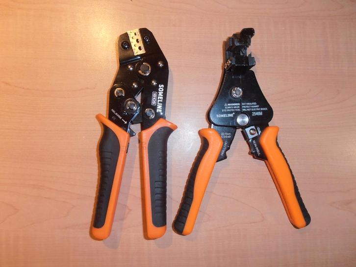 MC4 Solar stekker photovoltaic  krimptang en striptang., Doe-het-zelf en Verbouw, Gereedschap | Handgereedschap, Nieuw, Ophalen of Verzenden