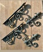 Gietijzeren Wandhaken met Franse Leliepunten, Ophalen of Verzenden, Gebruikt