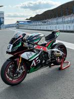 Aprilia RSV4 RF 2017 circuitmotor (Ohlins, ARP, Akrapovic), Motoren, Via Michelangelo 1 Noale, Motorrijbewijs A, Cruise Control