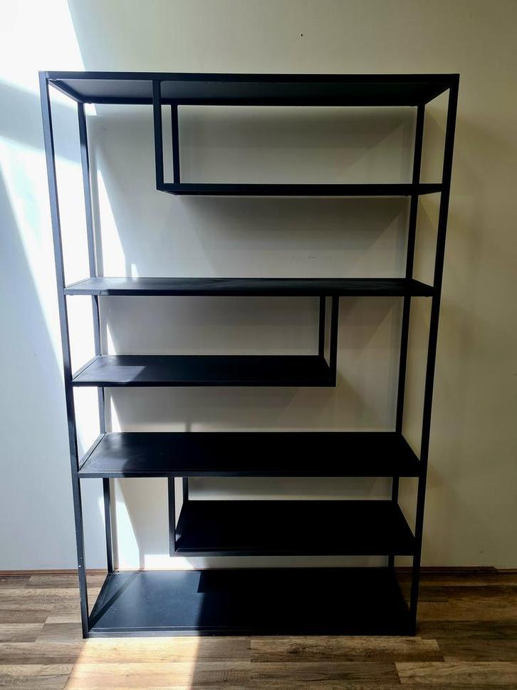 Stoere industriële kast van volledig metaal, Huis en Inrichting, Kasten | Boekenkasten, Zo goed als nieuw, 25 tot 50 cm, Metaal